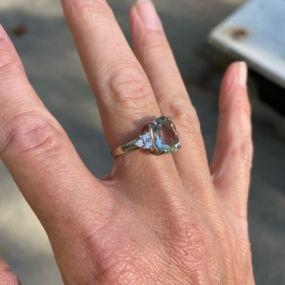 Sterling Silver Green Amethyst & White topaz  Solitaire engagement ring size 7 - Picture 3 of 4